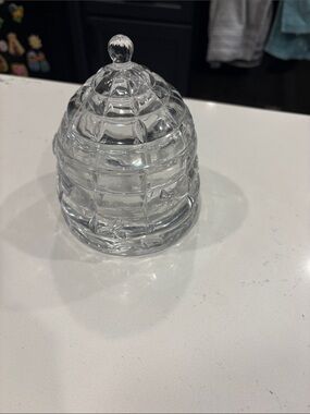 Clear Glass Honey Jar with Lid - Classic Beehive Design